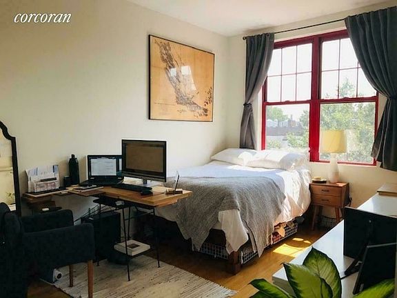 4th image of 294 Ainslie St #3R