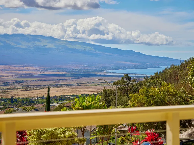 560 Kuikahi Dr — Photo 2