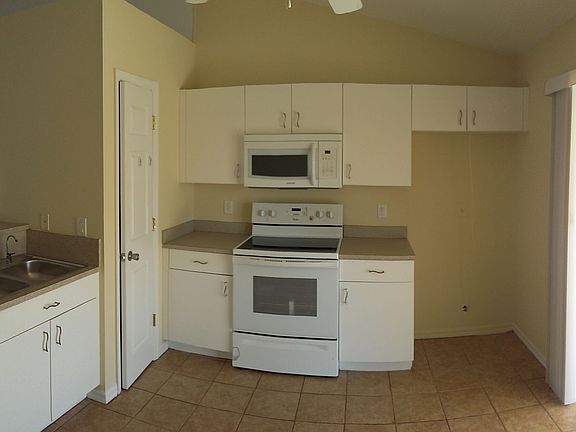 3rd image of 126 NW 13th St