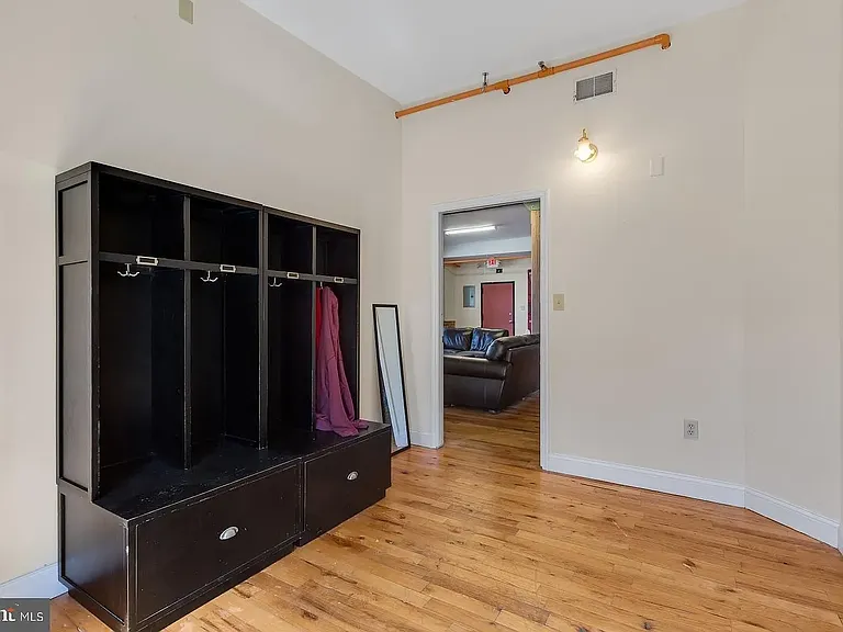 200 Krams Ave #2-3 — Photo 6