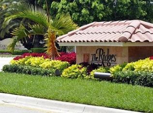 3748 Oak Ridge Cir, Fort Lauderdale, FL 33331