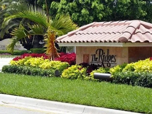 3748 Oak Ridge Cir, Fort Lauderdale, FL 33331