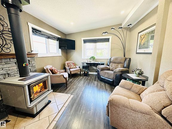 2nd image of 4306 47th St #2