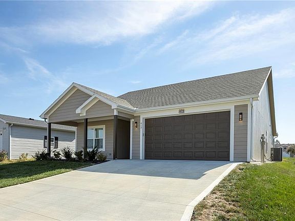 2nd image of 413 NE Poplar Ct