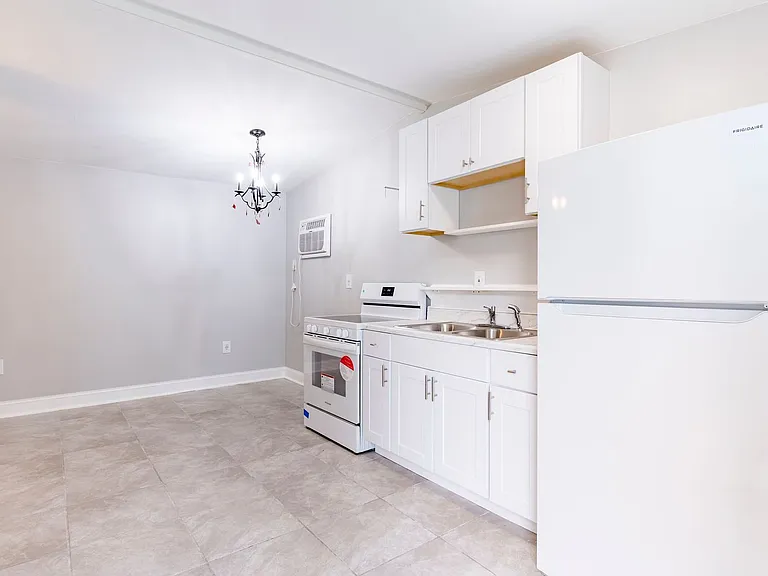 2017 Oceanview Pl — Photo 10