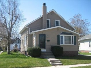 403 Adams St, Sheboygan Falls, WI 53085