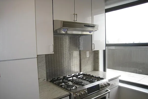 Rented by Corcoran | media 20