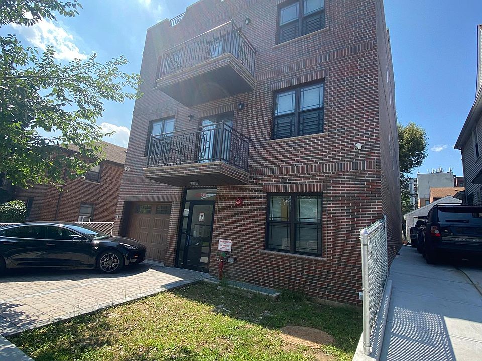 1st image of 3626 172nd St #2F