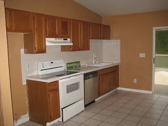 2nd image of 2991 24th Ave NE
