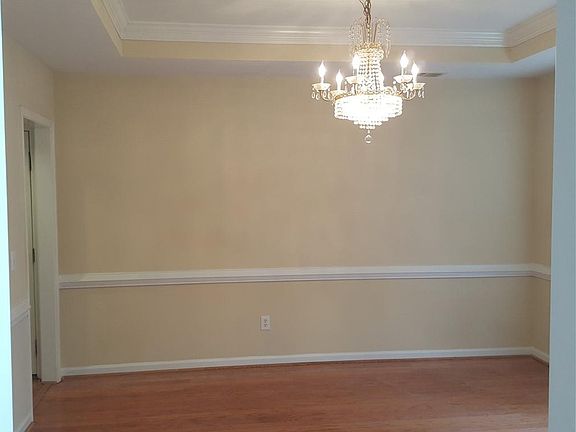 5th image of 393 Fairbrook Cir NE