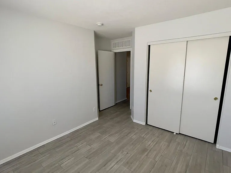 12801 W Soledad St — Photo 10