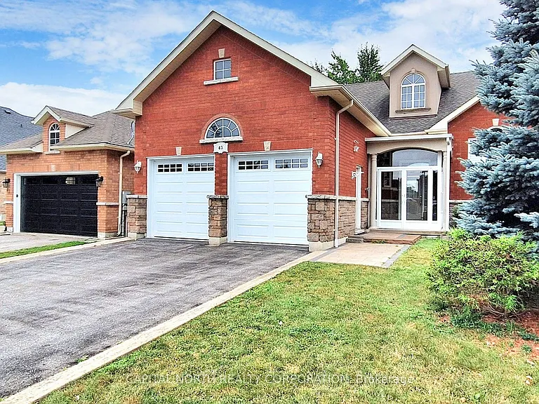 43 Gardiner Dr #LOWER — Photo 1