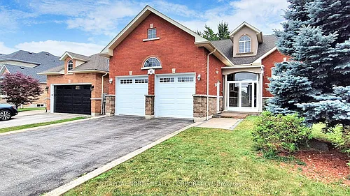 43 Gardiner Dr #LOWER Photo 1