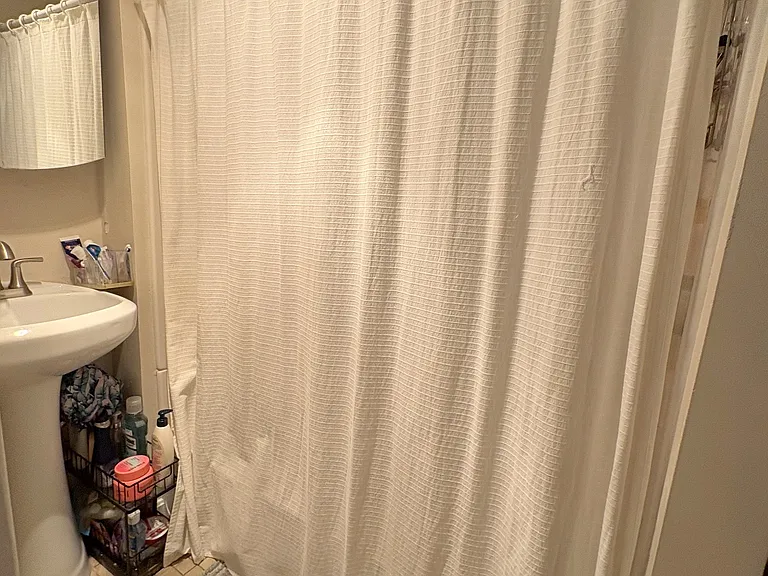 279 Pearl St #2R — Photo 7