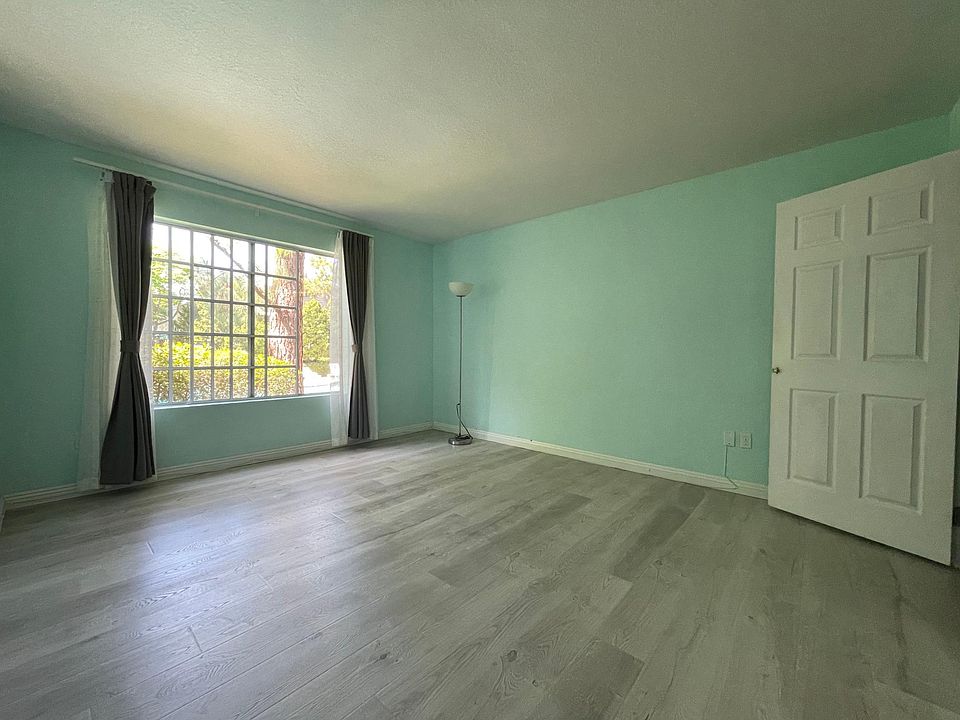 1st image of 1442 Brett Pl Unit 29