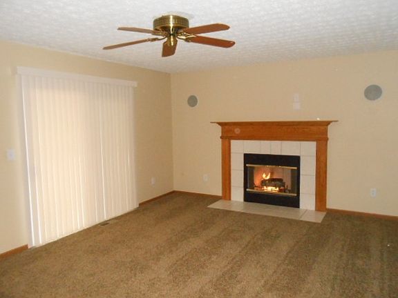 3rd image of 5549 Buxley Dr