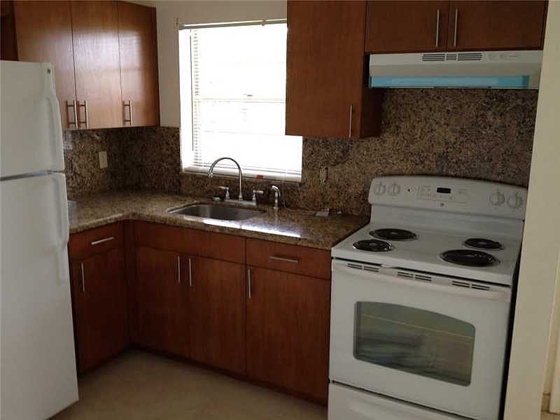 2nd image of 5156 NE 6th Ave APT 218