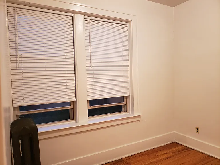 1615 W Canfield St #311 — Photo 12
