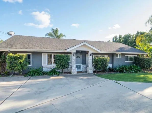 1078 Robertson Dr, Escondido, CA 92025