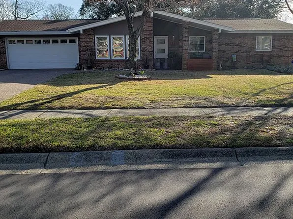 660 Golf Course Dr, Fort Walton Beach, FL 32547