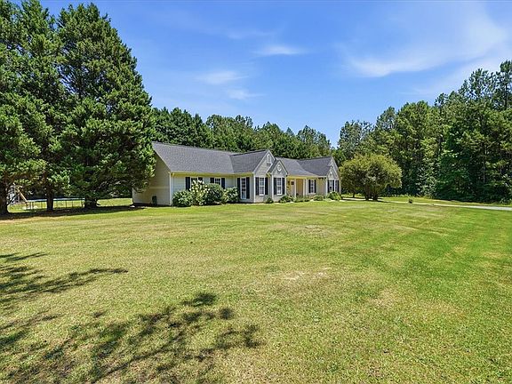4th image of 201 Haynie Dr