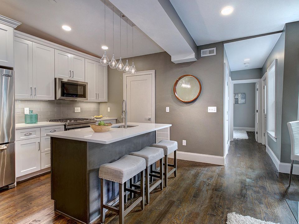 1st image of 497 E 4th St #3
