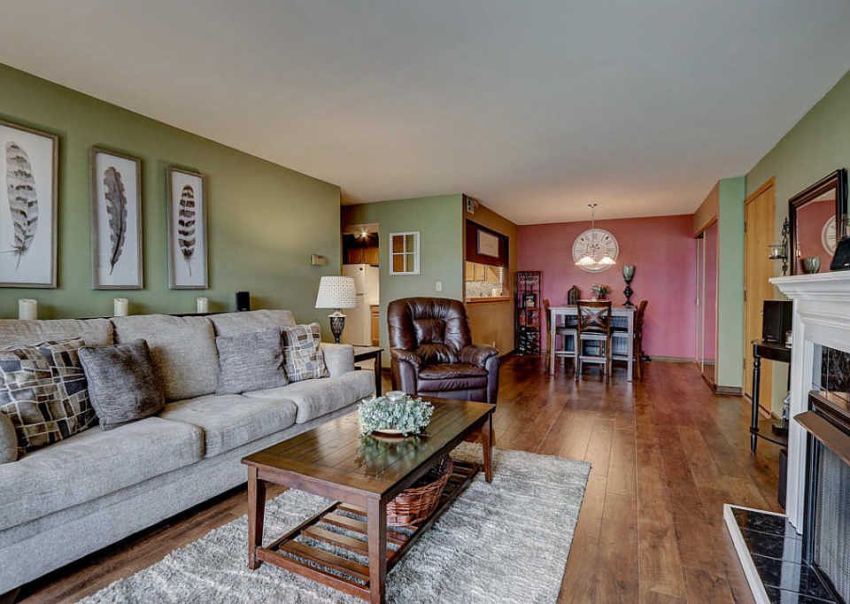 1st image of 327 Park Hill Dr