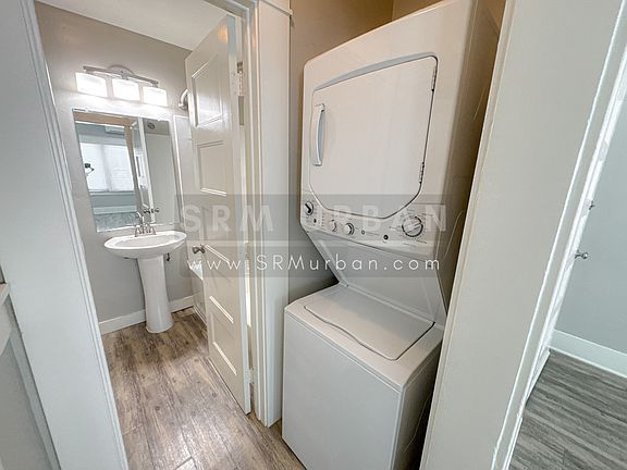 4th image of 2027 Front St #7