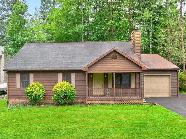 854 Jefferson Dr, Palmyra, VA 22963