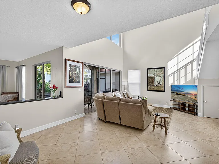 8400 Heritage Club Dr — Photo 5
