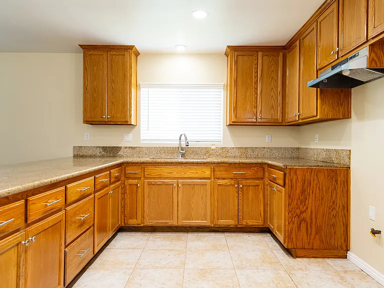940 S Montebello Blvd #A — Photo 8