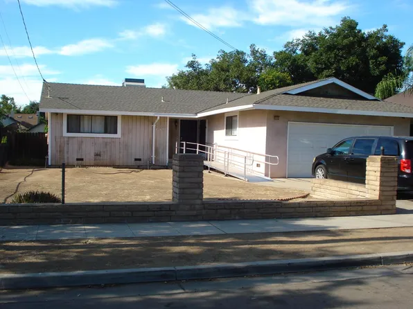 4769 E McKenzie Ave, Fresno, CA 93702
