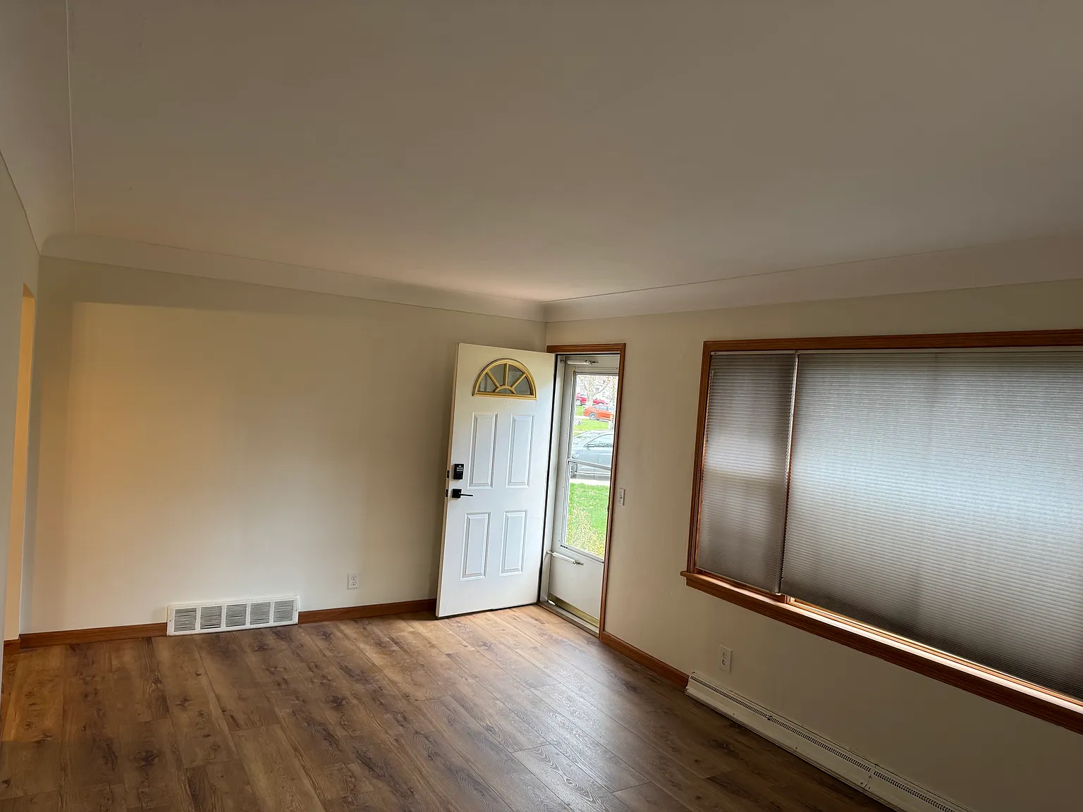 331 Gingham Ave — Photo 4