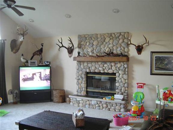 4th image of 42026 Road 406