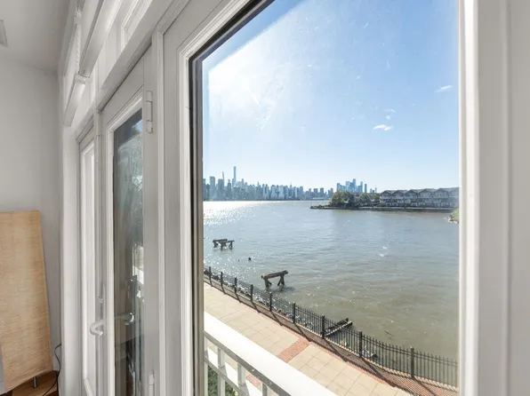 7400 River Road image 4 of 31