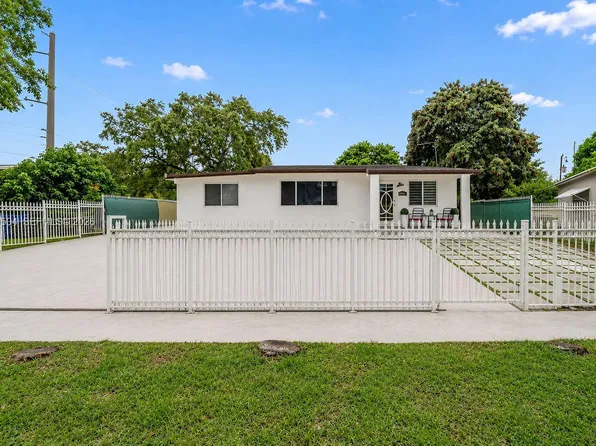 6404 Meade St, Hollywood, FL 33024