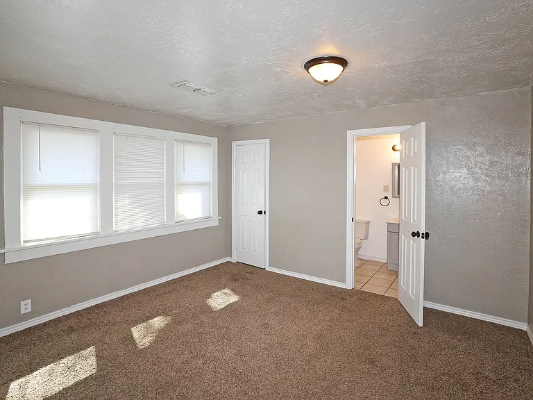 3905 S Tyler St — Photo 12