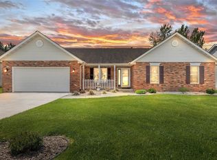 470 Mary Dr, Waterloo, IL 62298