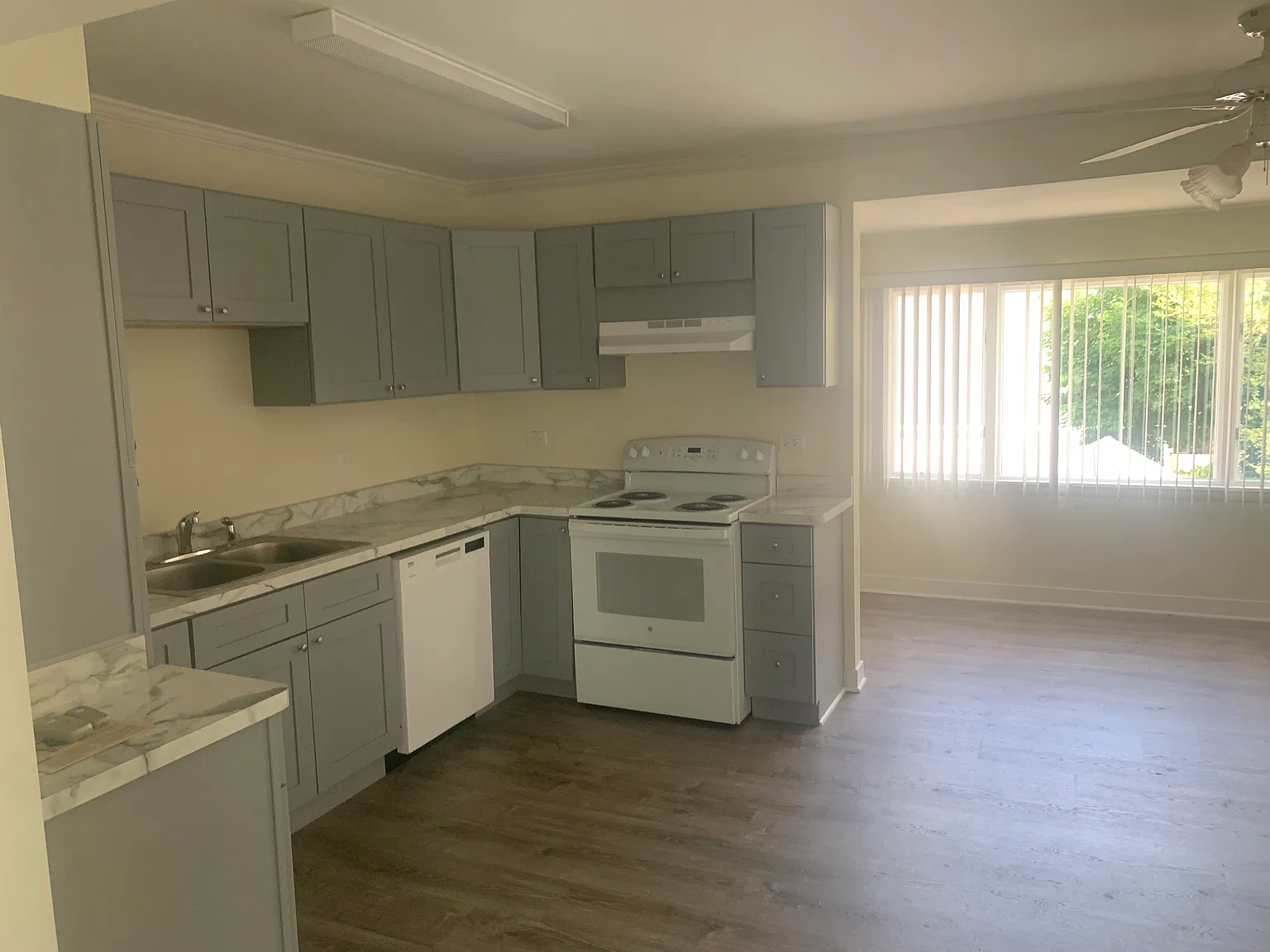 2 bed, 1500 sqft, $1,700 — Photo 2