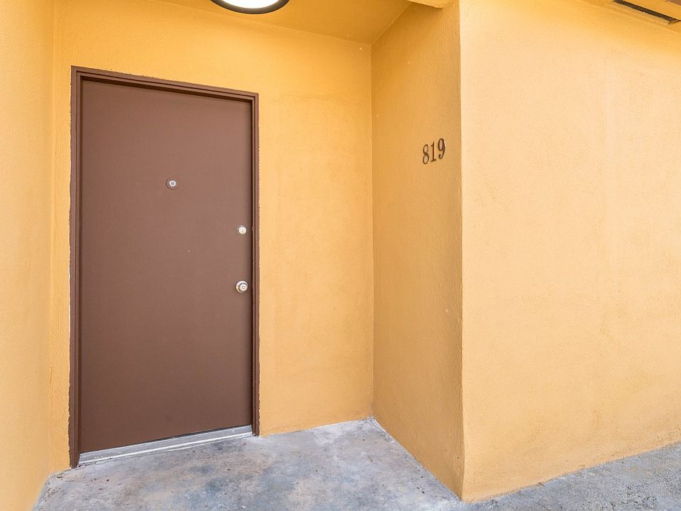 1st image of 819 S Glendale Ave