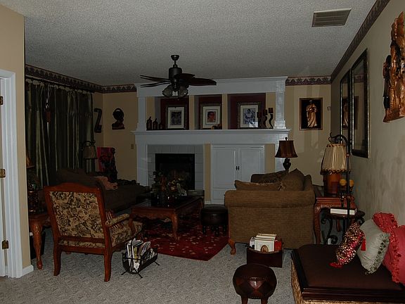 2nd image of 1209 Archdale Ct