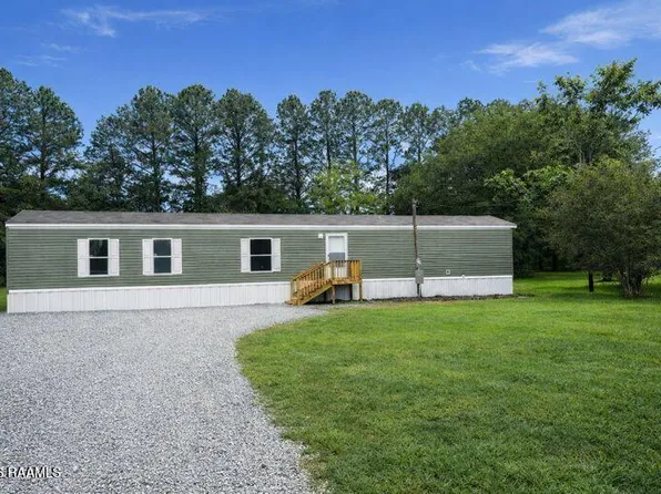 1206 Dermelie Calais Rd, Breaux Bridge, LA 70517