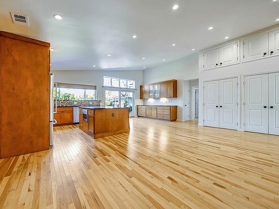 5th image of 16 Garden St