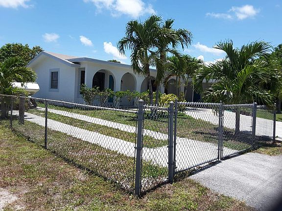 2nd image of 2150 NW 27th St