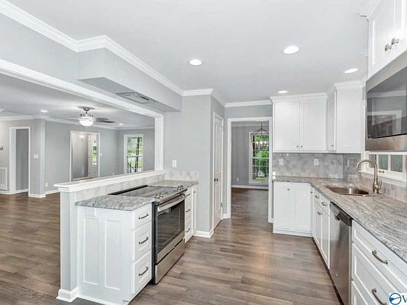 5th image of 11115 Hillwood Dr SE