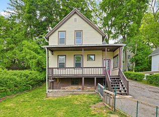 6 Walker Ct, Southbridge, MA 01550