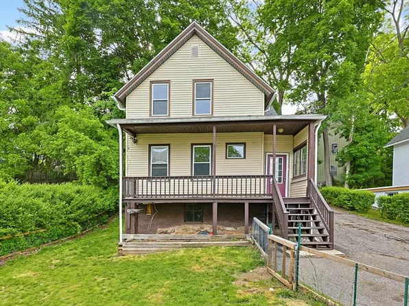 6 Walker Ct, Southbridge, MA 01550