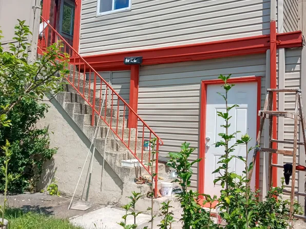 1022 Lawndale St, Pittsburgh, PA 15221