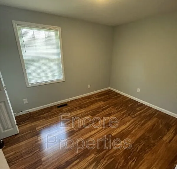 119 S 7th Ave — Photo 14