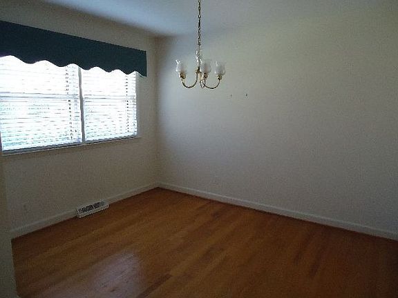 3rd image of 2308 Anthony Dr